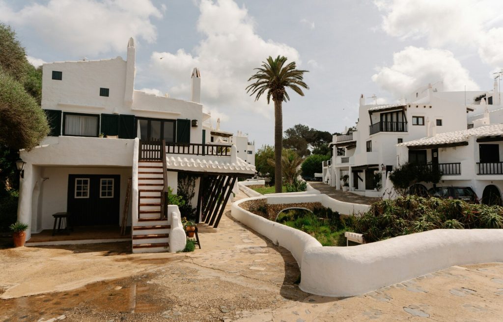 raymond-petrik-V2-_IaFd5Aw-unsplash